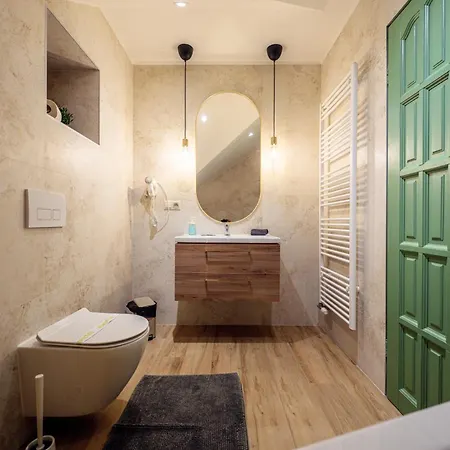 Turciansky Dvor مارتون