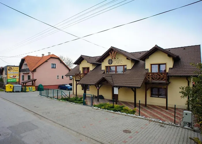 Turciansky Dvor 게스트하우스 3*